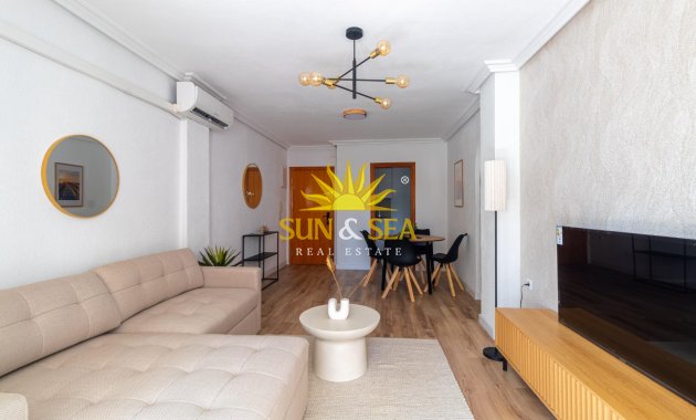 Resale - Apartment - Torrevieja - La Mata pueblo
