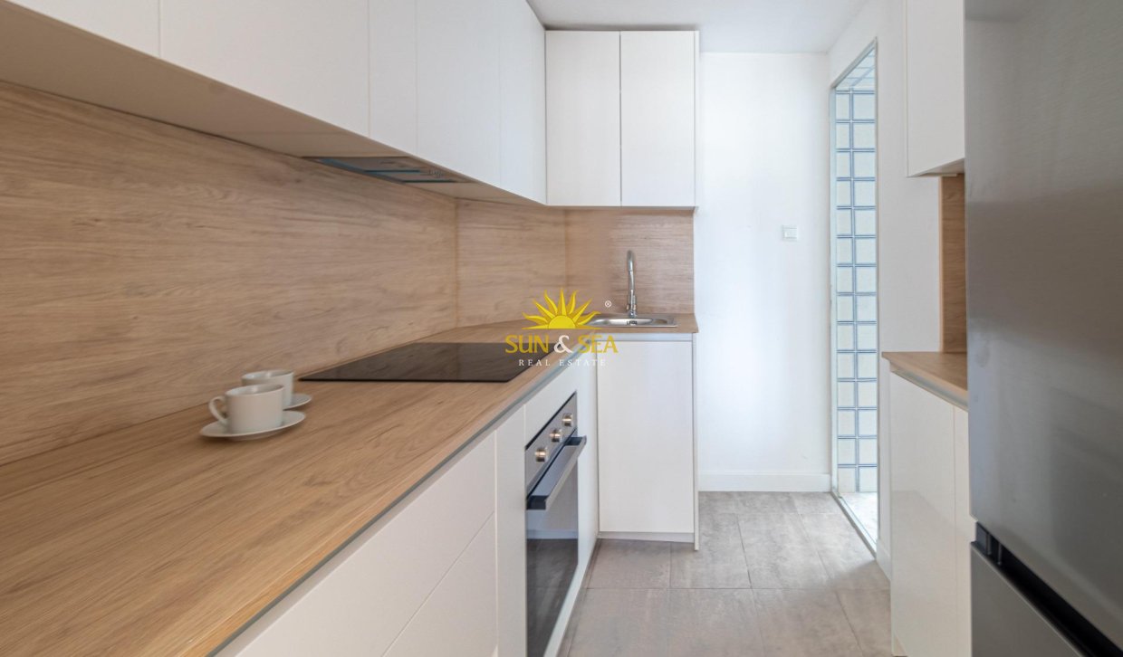 Resale - Apartment - Torrevieja - La Mata pueblo