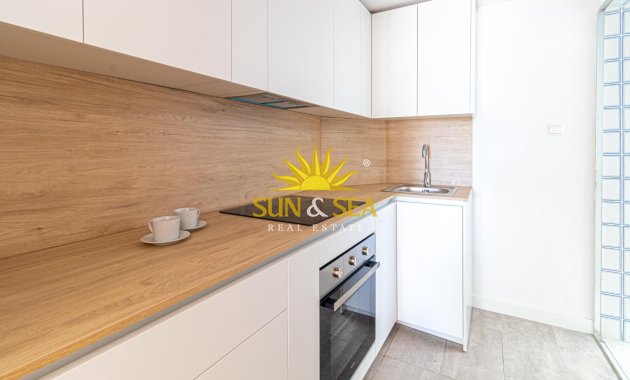 Resale - Apartment - Torrevieja - La Mata pueblo