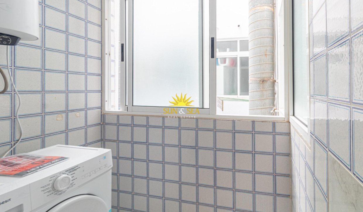 Resale - Apartment - Torrevieja - La Mata pueblo