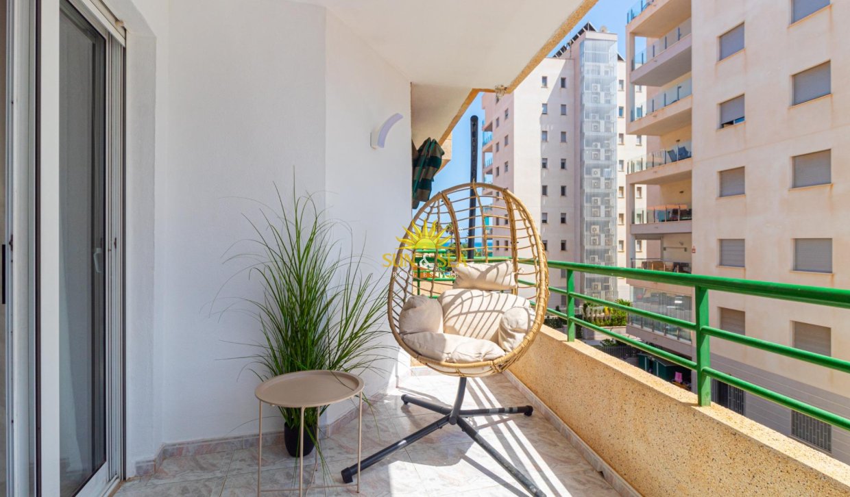 Resale - Apartment - Torrevieja - La Mata pueblo
