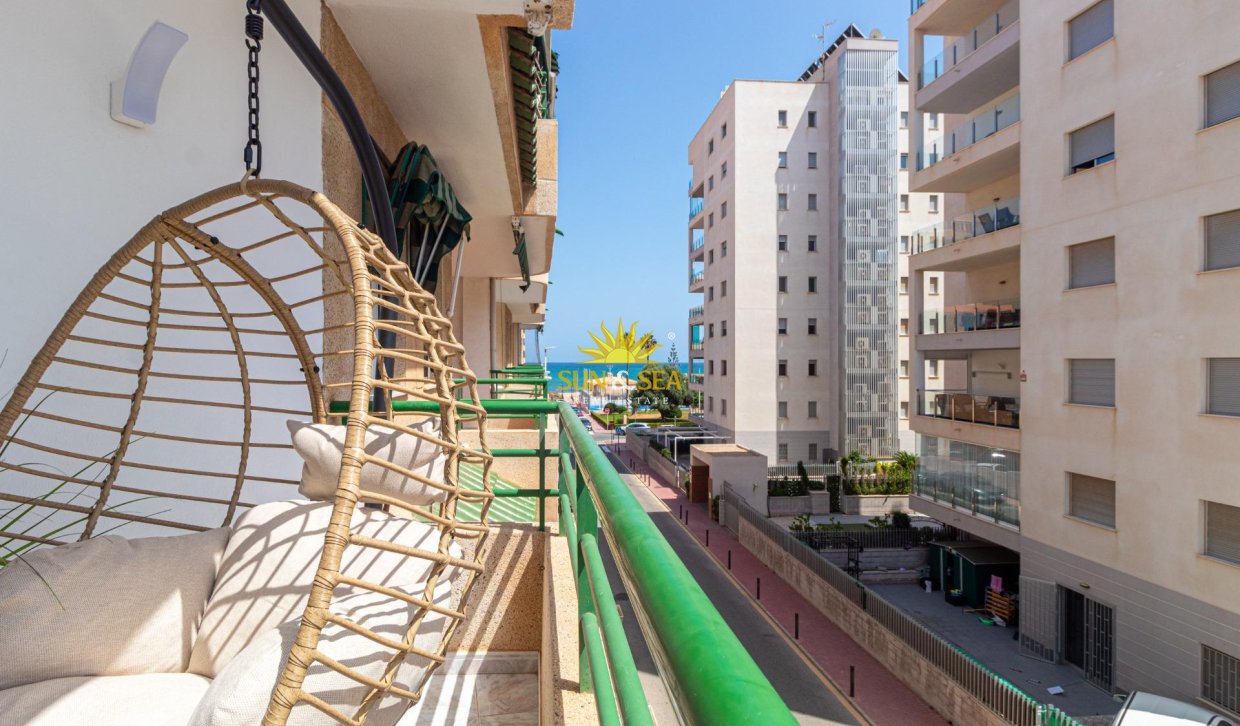 Resale - Apartment - Torrevieja - La Mata pueblo