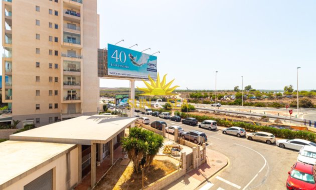 Resale - Apartment - Torrevieja - La Mata pueblo