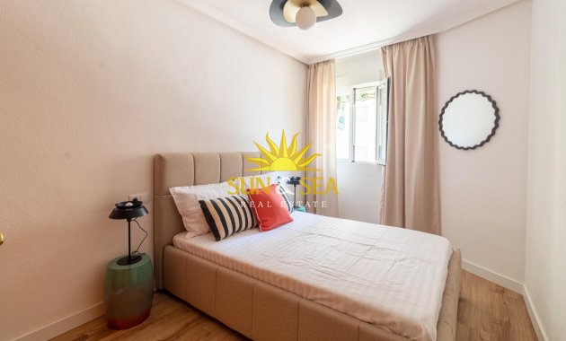 Resale - Apartment - Torrevieja - La Mata pueblo