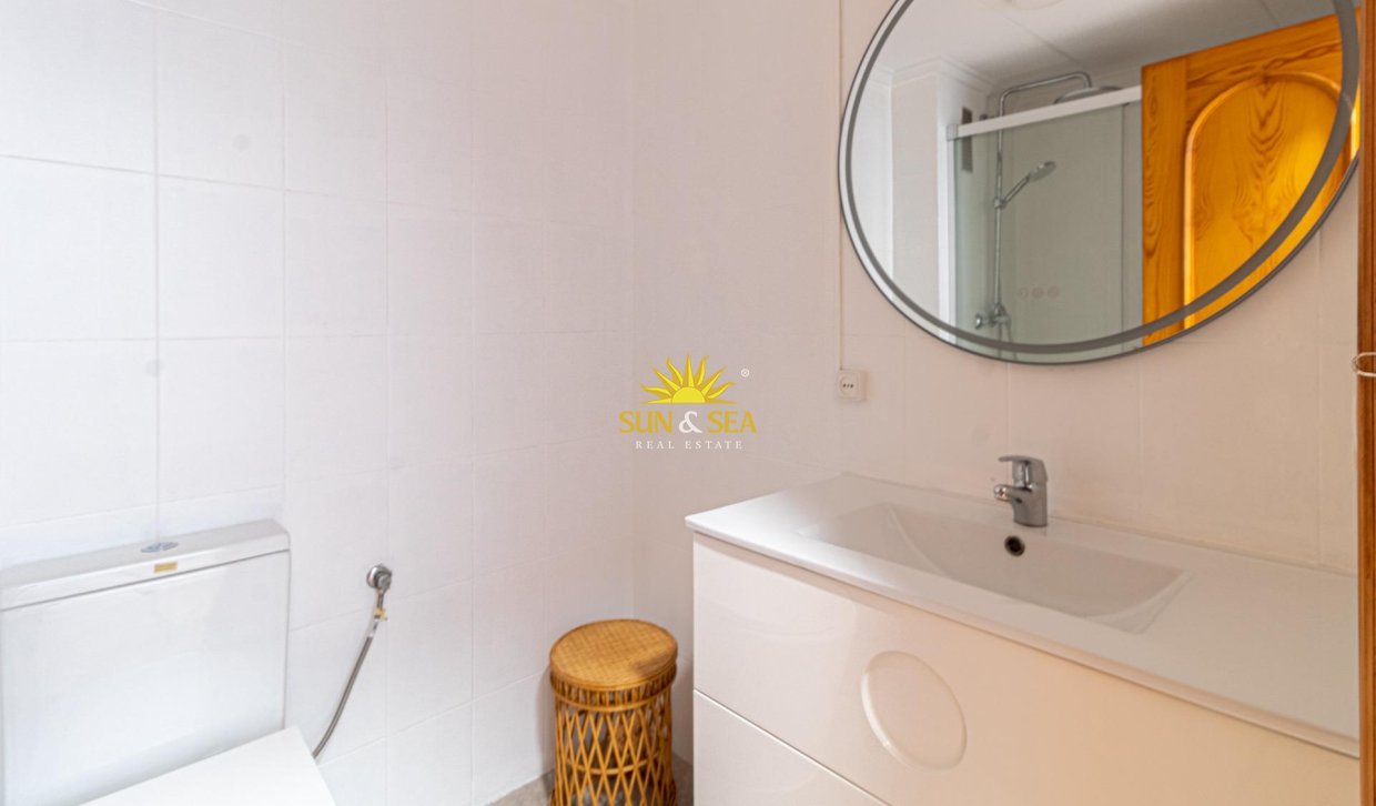Resale - Apartment - Torrevieja - La Mata pueblo