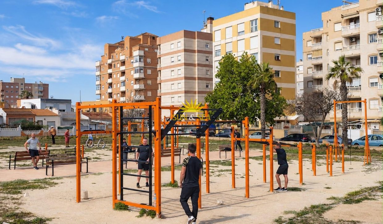Herverkoop - Townhouse - Torrevieja - Centro