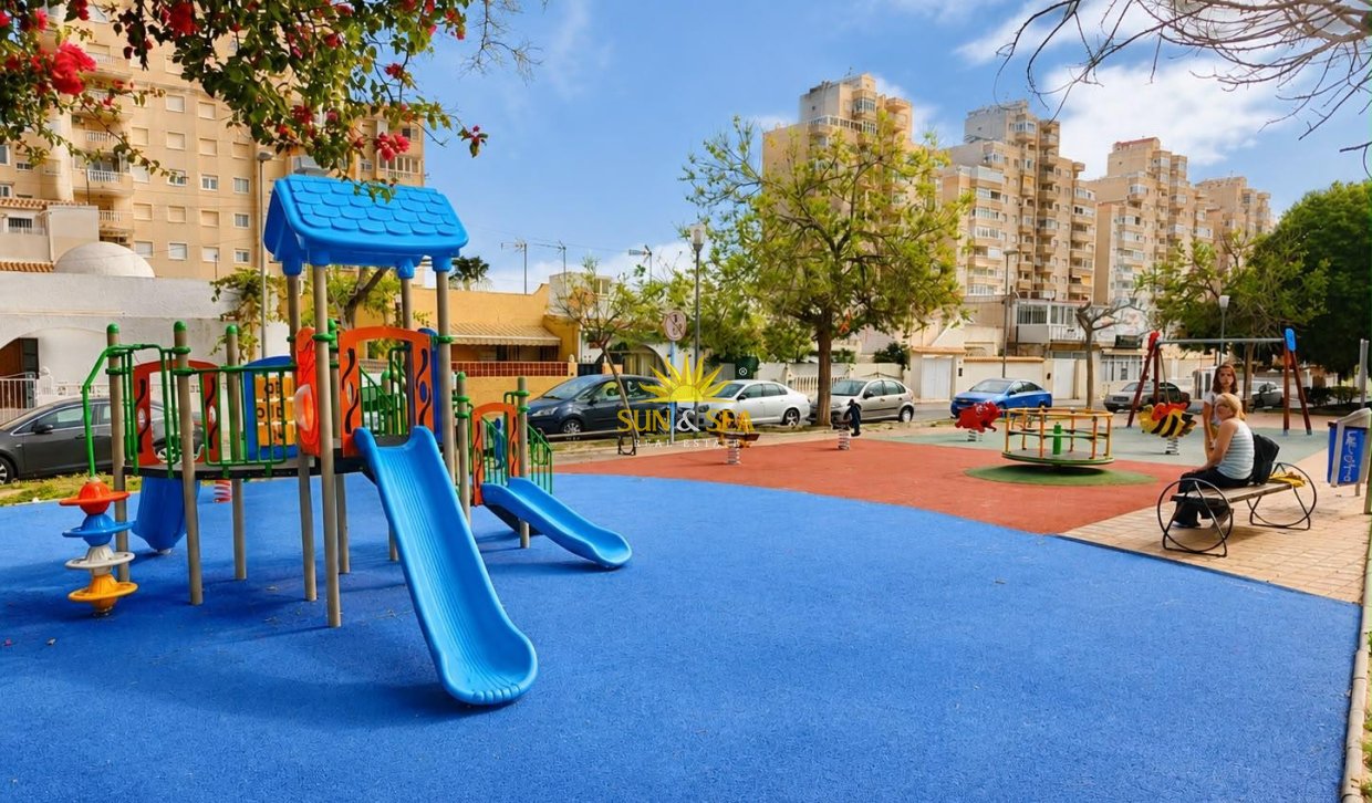 Herverkoop - Townhouse - Torrevieja - Centro