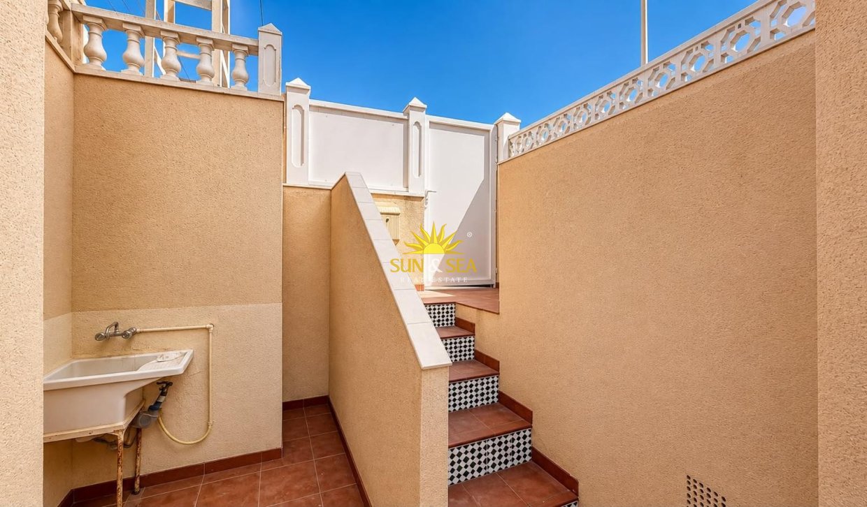 Reventa - Duplex - Torrevieja - Playa de los locos