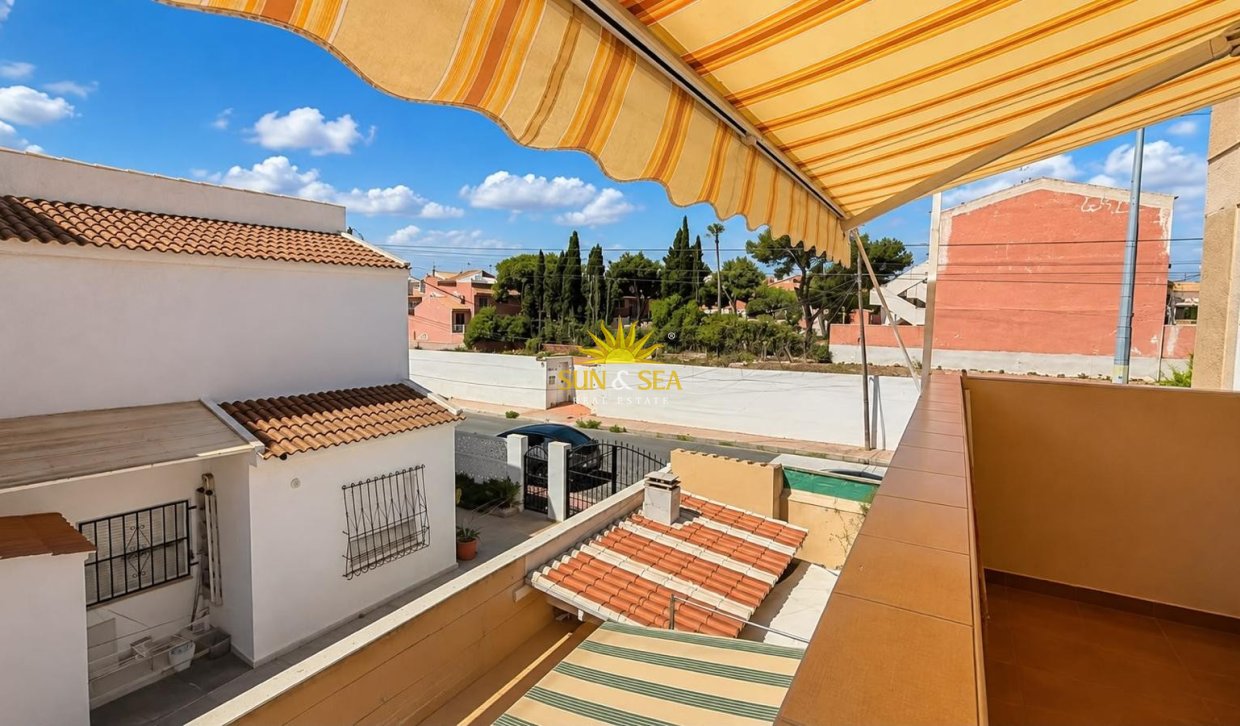 Reventa - Duplex - Torrevieja - Playa de los locos