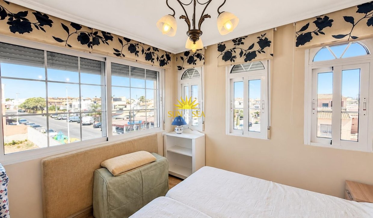 Reventa - Duplex - Torrevieja - Playa de los locos