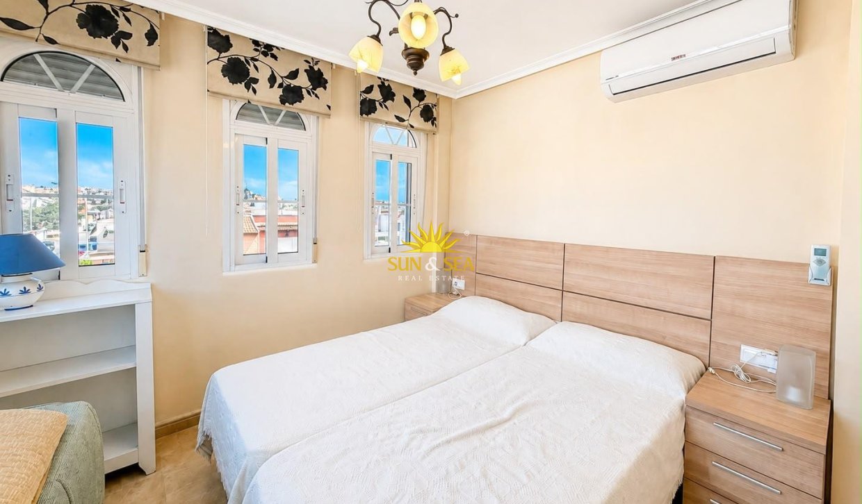 Reventa - Duplex - Torrevieja - Playa de los locos