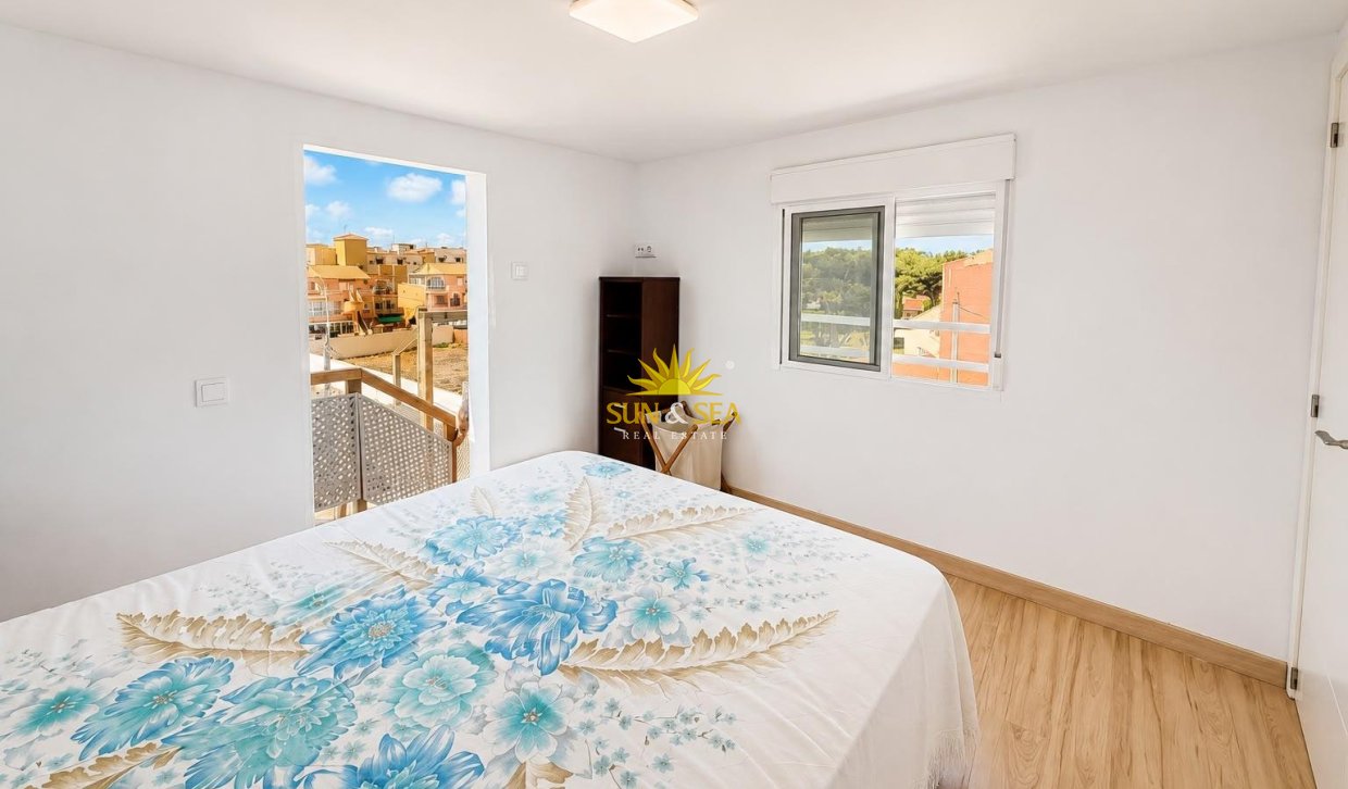 Reventa - Duplex - Torrevieja - Playa de los locos