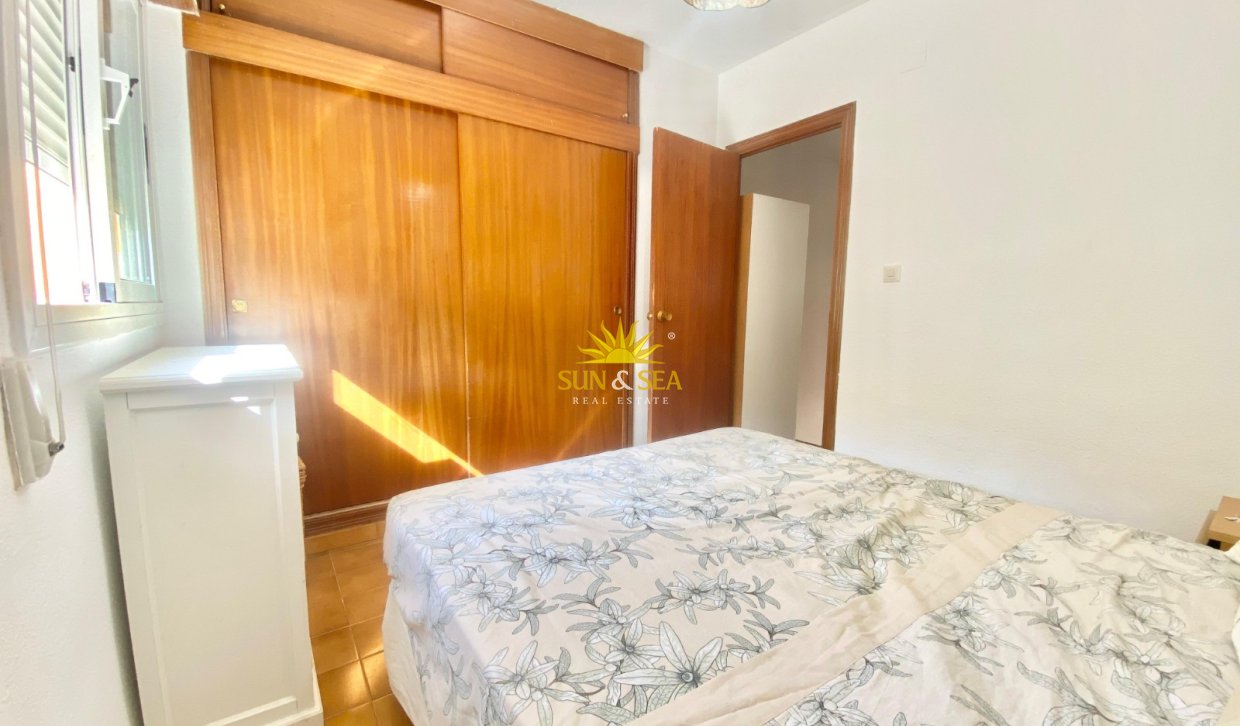 Alquiler a largo plazo - Chalet - Benidorm - Playa Poniente
