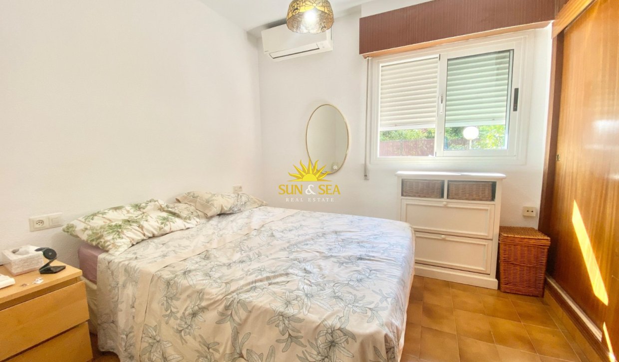 Alquiler a largo plazo - Chalet - Benidorm - Playa Poniente