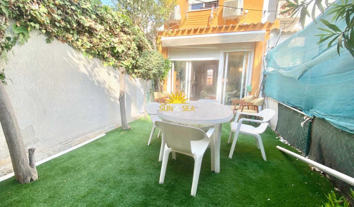 Alquiler a largo plazo - Chalet - Benidorm - Playa Poniente