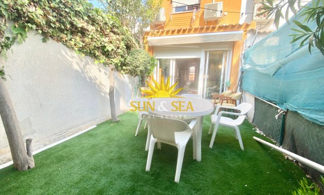Alquiler a largo plazo - Chalet - Benidorm - Playa Poniente