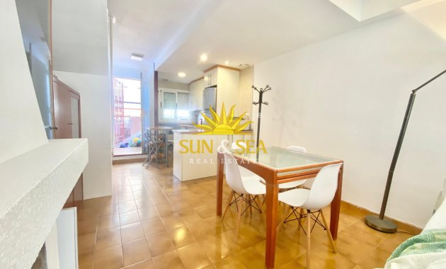 Alquiler a largo plazo - Chalet - Benidorm - Playa Poniente