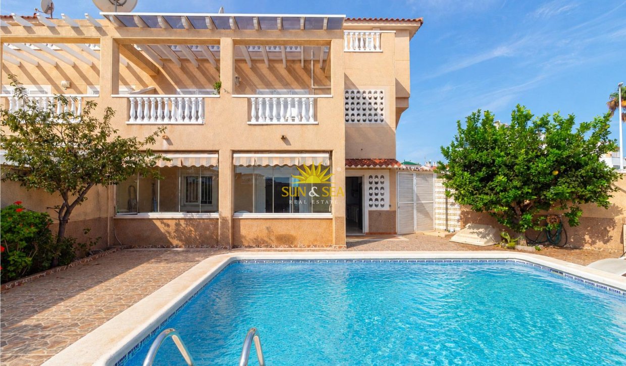 Resale - Townhouse - Orihuela Costa - Punta Prima