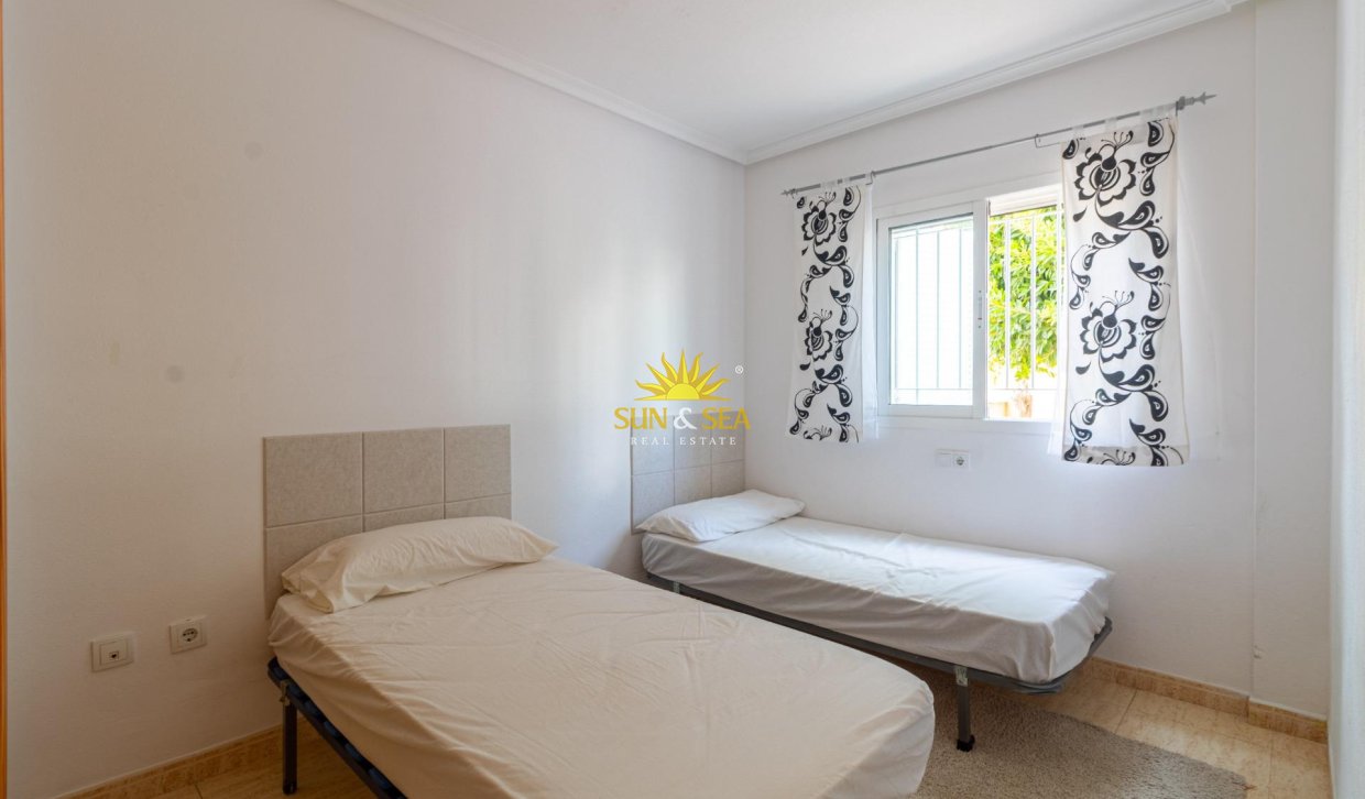 Resale - Townhouse - Orihuela Costa - Punta Prima