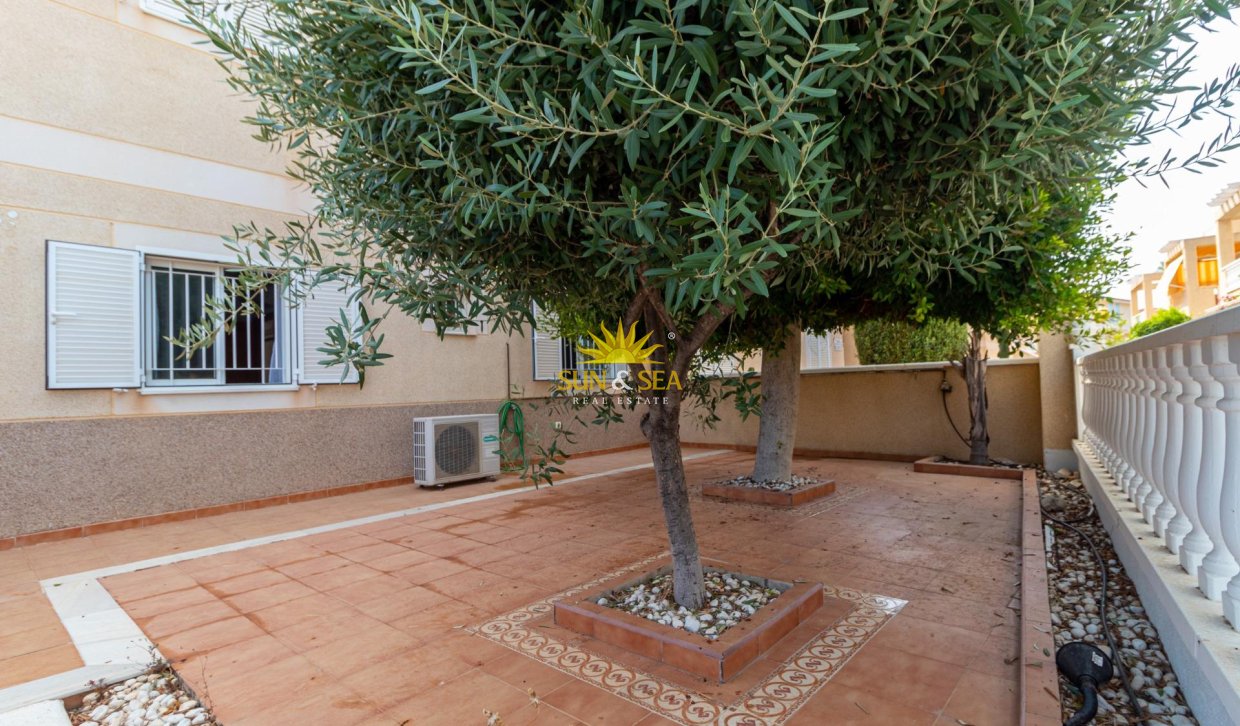 Resale - Townhouse - Orihuela Costa - Punta Prima