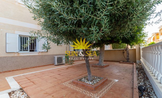 Resale - Townhouse - Orihuela Costa - Punta Prima
