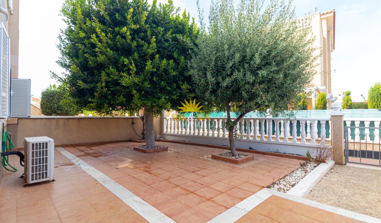Resale - Townhouse - Orihuela Costa - Punta Prima
