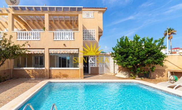 Resale - Townhouse - Orihuela Costa - Punta Prima