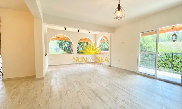 Alquiler a largo plazo - Chalet - Alfas del Pí - Albir