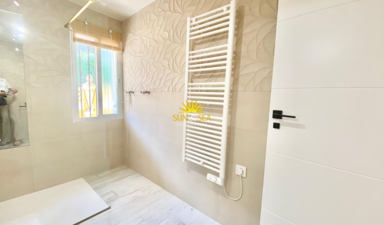 Alquiler a largo plazo - Chalet - Alfas del Pí - Albir
