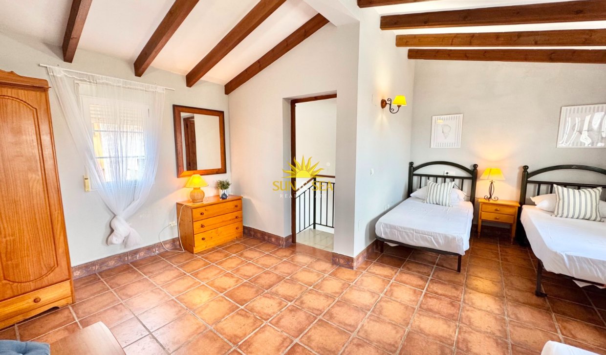 Alquiler a largo plazo - Triplex - Torrevieja - torrevieja