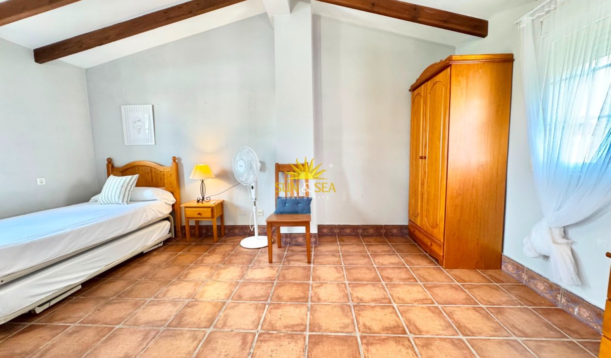 Alquiler a largo plazo - Triplex - Torrevieja - torrevieja