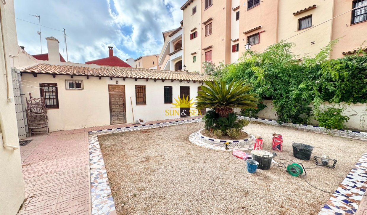 Alquiler a largo plazo - Triplex - Torrevieja - torrevieja