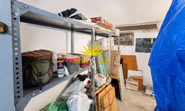 Herverkoop - Storeroom -  - La Mata