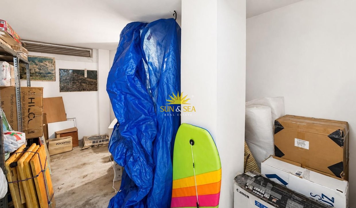 Herverkoop - Storeroom -  - La Mata