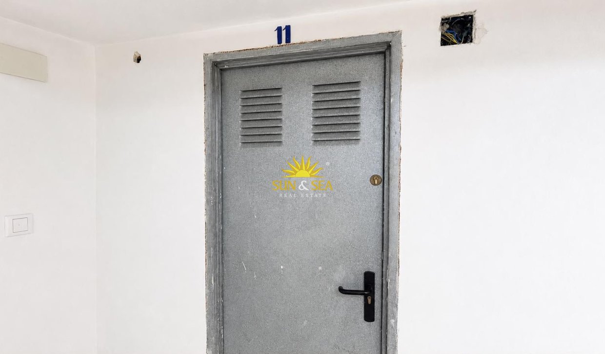 Herverkoop - Storeroom -  - La Mata