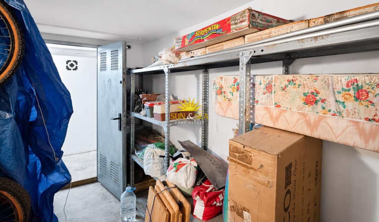 Herverkoop - Storeroom -  - La Mata