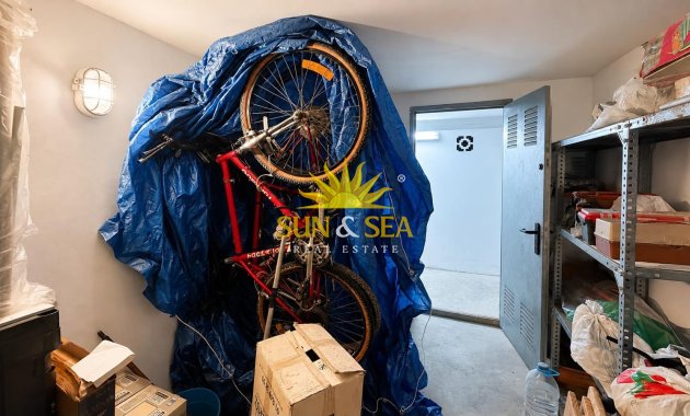 Herverkoop - Storeroom -  - La Mata