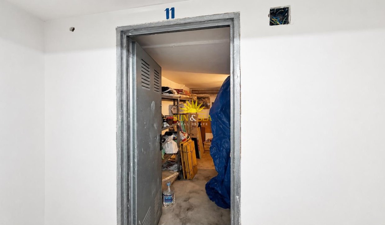 Herverkoop - Storeroom -  - La Mata