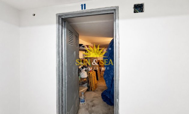 Herverkoop - Storeroom -  - La Mata