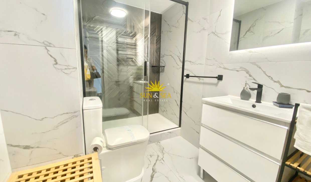 Alquiler a largo plazo - Apartamento - Benidorm