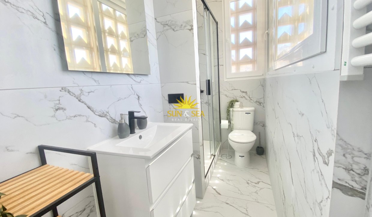 Alquiler a largo plazo - Apartamento - Benidorm