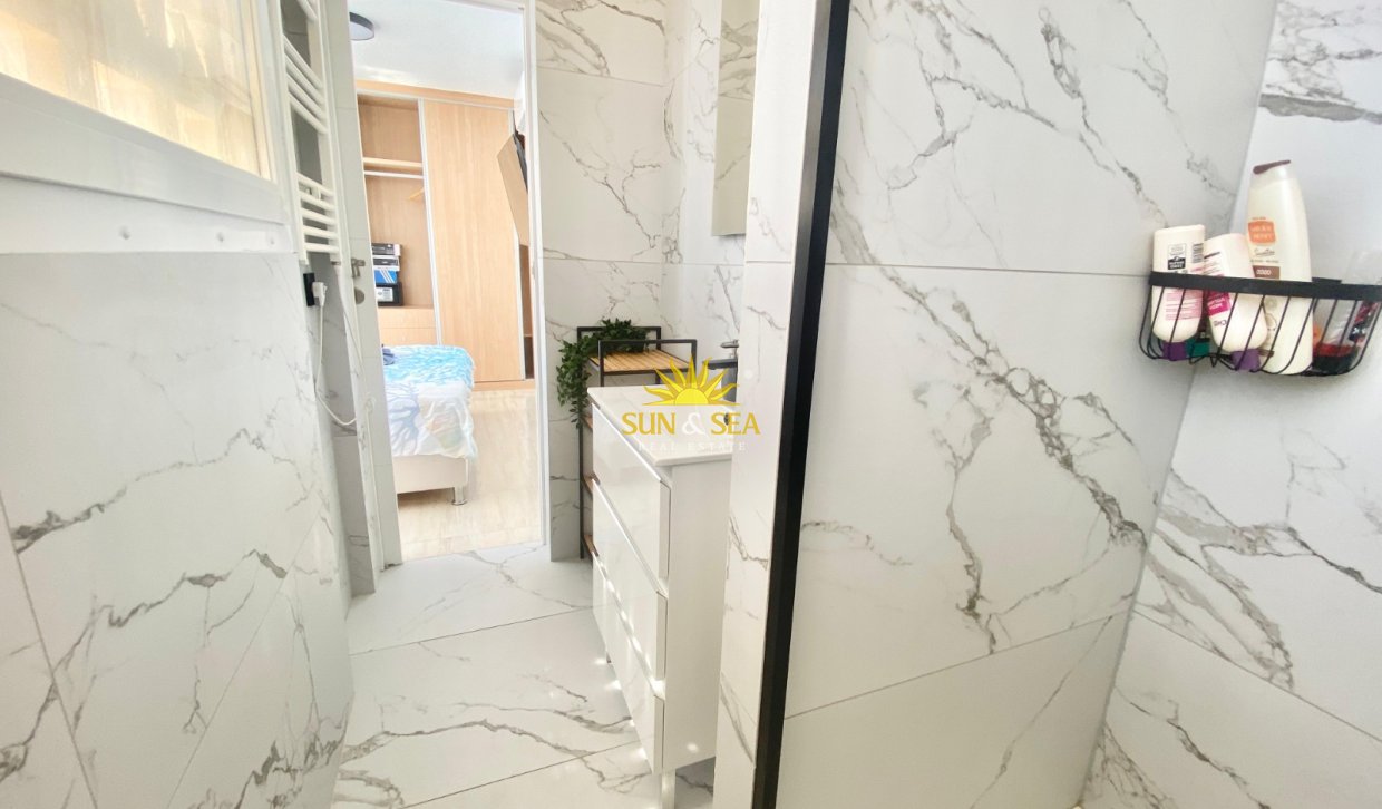 Alquiler a largo plazo - Apartamento - Benidorm