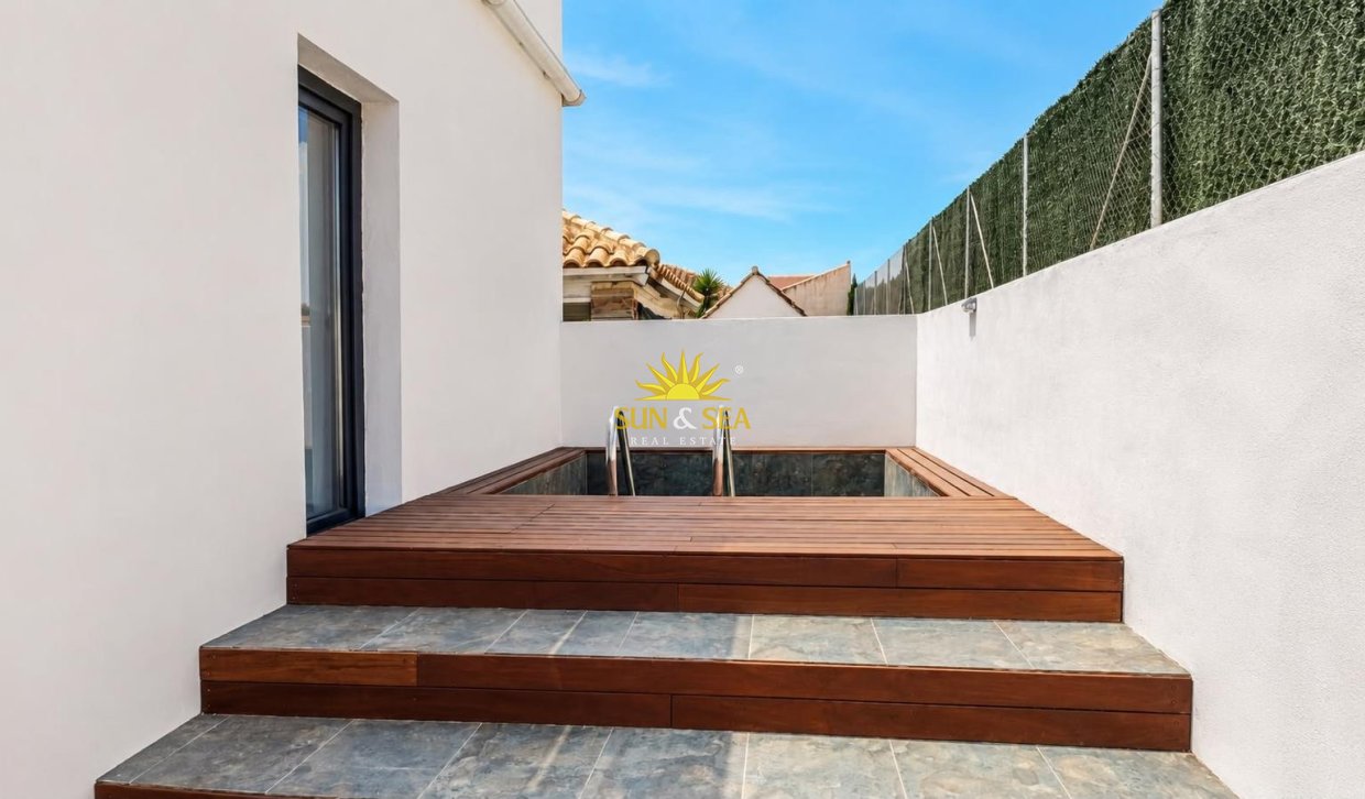 Alquiler a largo plazo - Chalet - Orihuela Costa - Montezenia