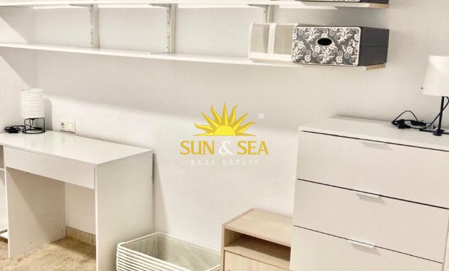 Alquiler a largo plazo - Apartamento - Alicante (Alacant)