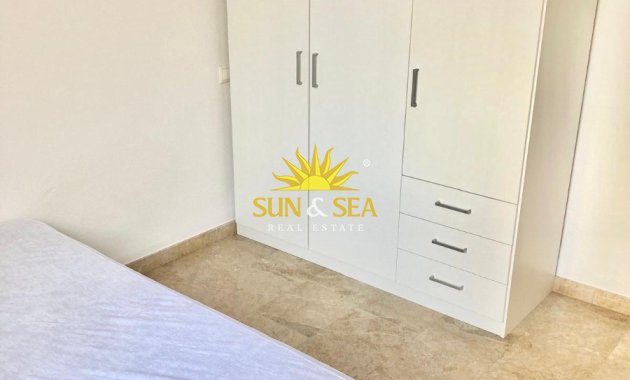 Alquiler a largo plazo - Apartamento - Alicante (Alacant)