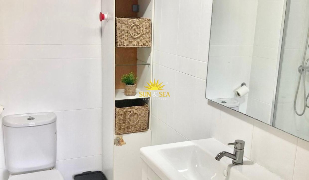 Alquiler a largo plazo - Apartamento - Alicante (Alacant)