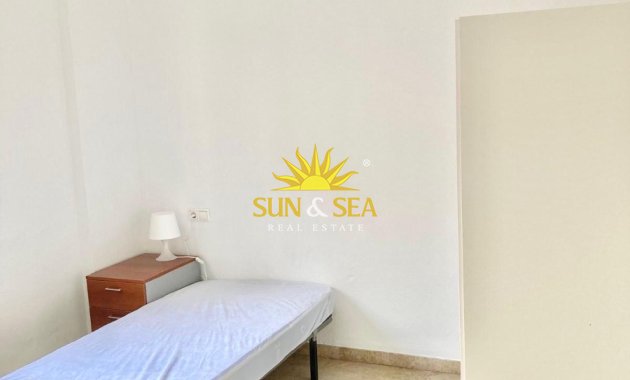 Alquiler a largo plazo - Apartamento - Alicante (Alacant)