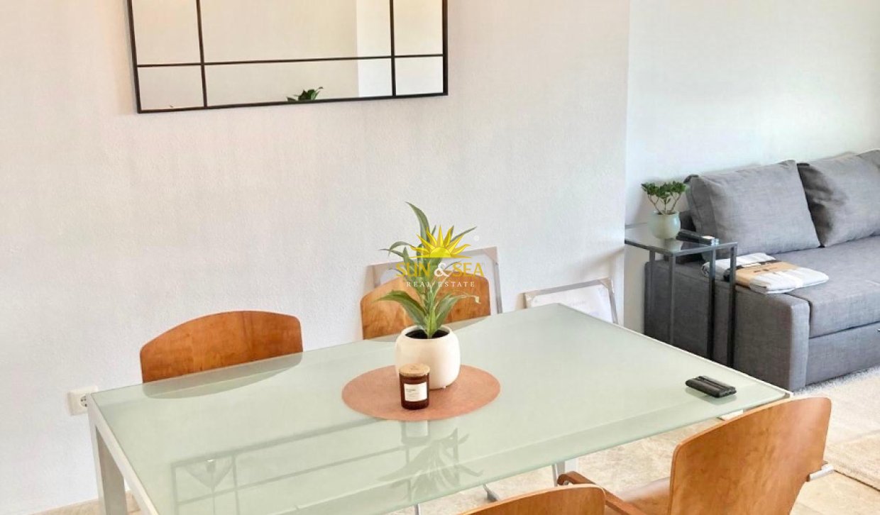 Alquiler a largo plazo - Apartamento - Alicante (Alacant)