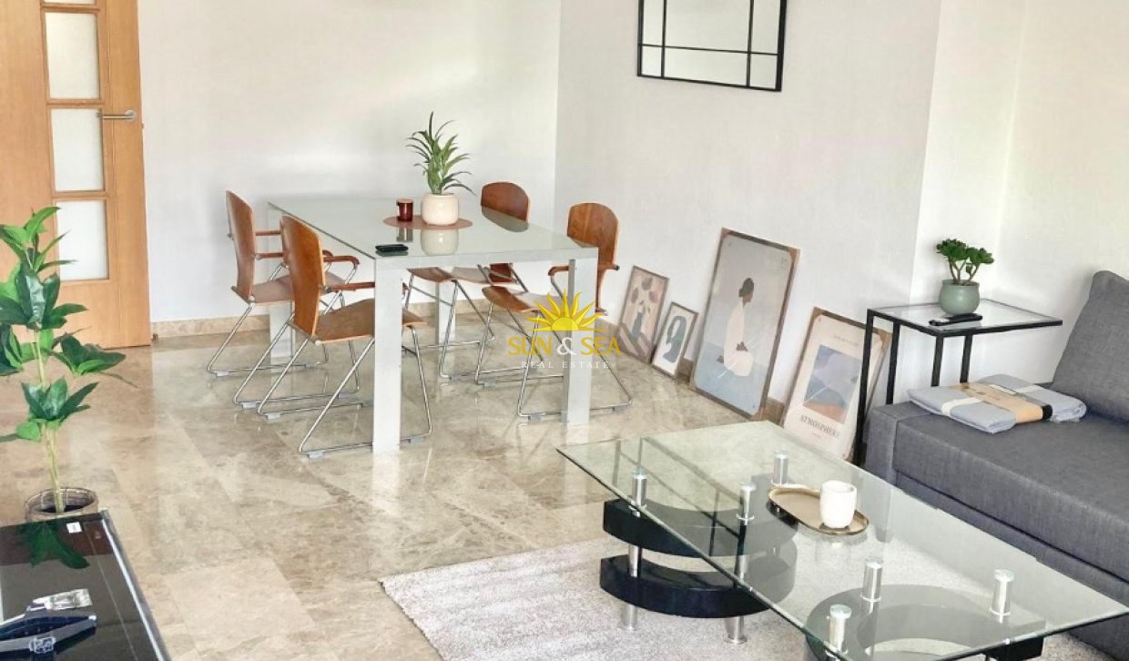 Alquiler a largo plazo - Apartamento - Alicante (Alacant)