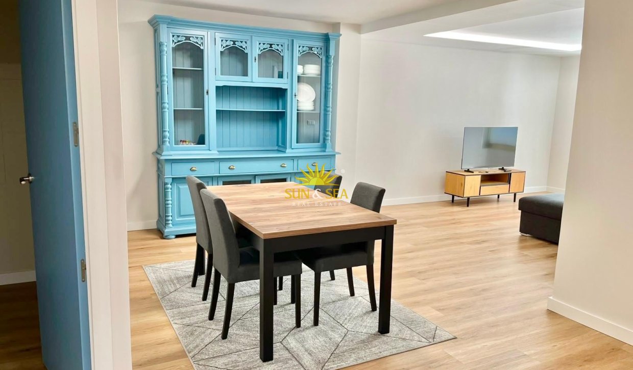 Location à long terme - Appartement - Alicante - Centro
